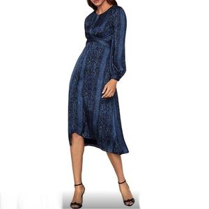 BCBGMAXAZRIA snakeskin dress! 💙